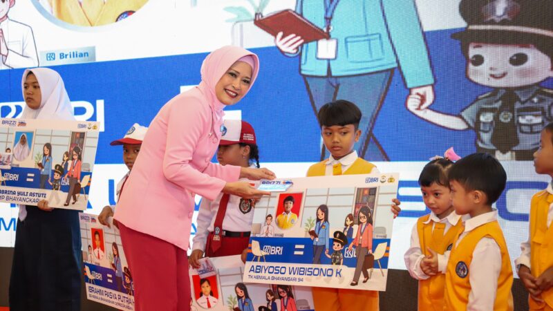 *Peringatan HKGB ke 72, Ibu Ketua Yayasan Kemala Bhayangkari Bersama Kapolda Jateng Launching Program Anak Gemar Menabung*