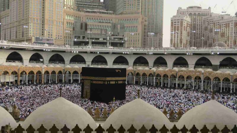 Miyako Beri Hadiah Umroh sebagai Apresiasi untuk Pelanggan Setia