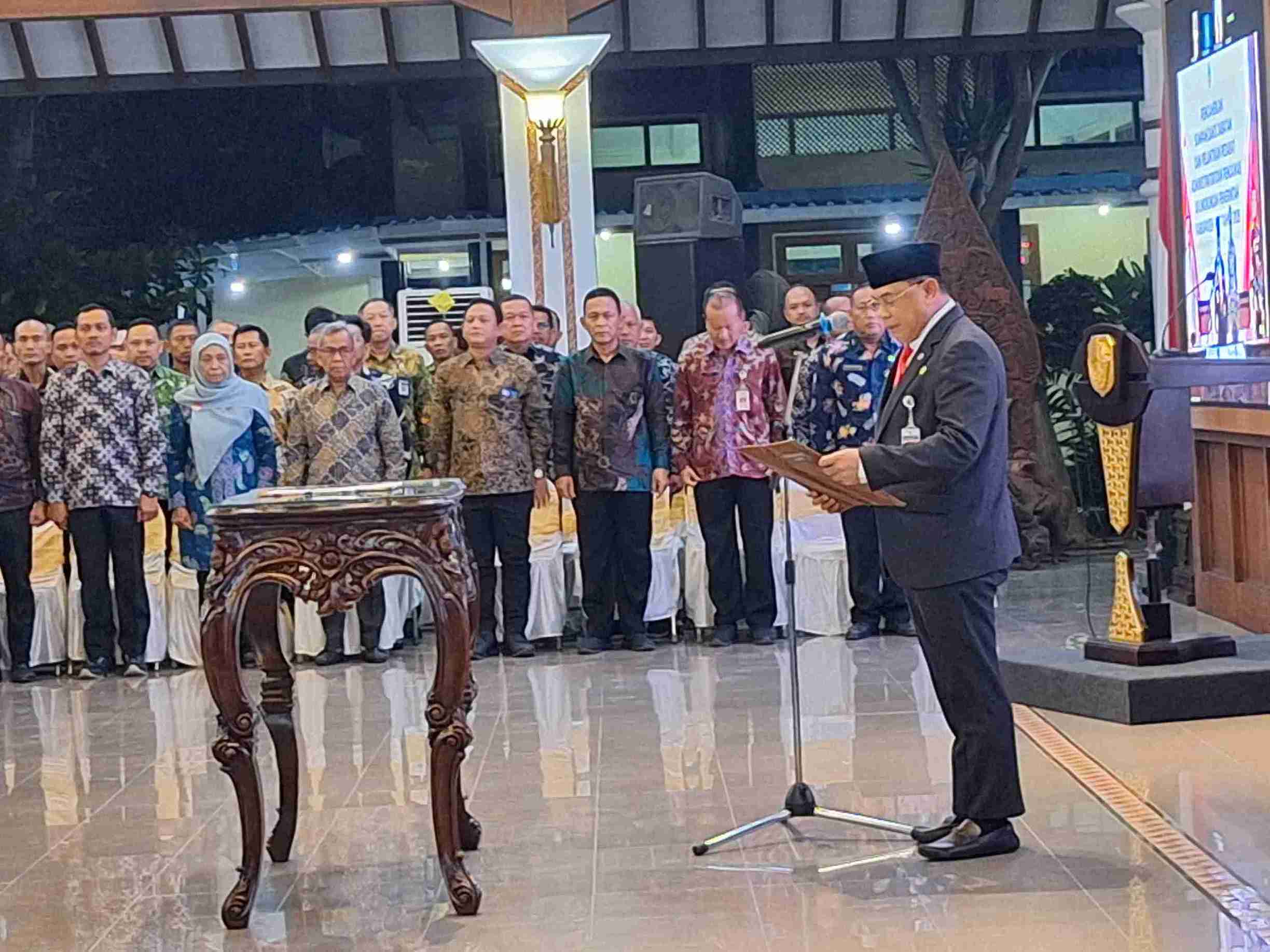 Tegaskan Penyegaran Demi Kinerja, Bukan Soal Suka atau Tidak Suka