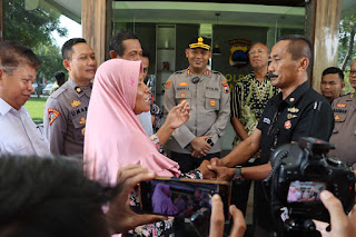 Melalui Pendekatan Dialogis, Polres Kendal Damaikan Konflik PKL dan Satpam KIK