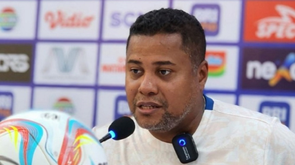 Hadapi Persebaya, Pelatih Persik Siapkan Barikade Kuat