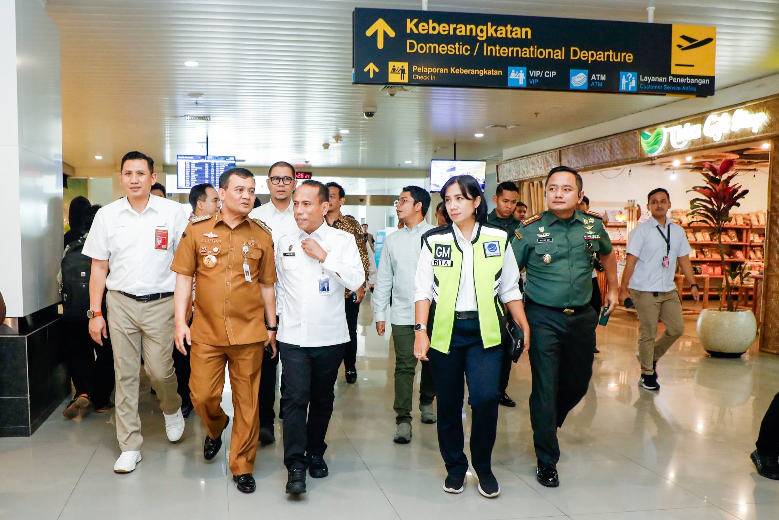 Catatan 100 Hari Kerja Luthfi-Yasin, Bandara Jenderal Ahmad Yani Kembali Berstatus Internasional – Pemerintah Provinsi Jawa Tengah