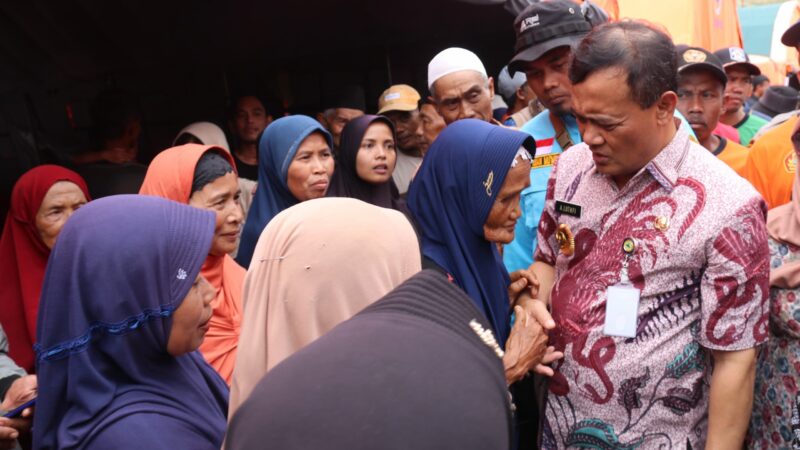 Ahmad Luthfi Gelontor Bantuan Rp2 Miliar untuk Perbaikan Rumah Korban Tanah Bergerak Sirampog  – Pemerintah Provinsi Jawa Tengah