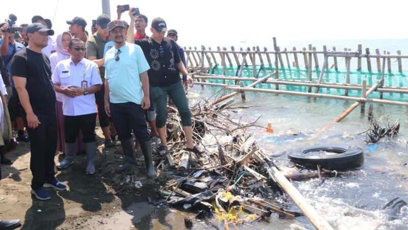 Abrasi Pantai Kramatsari Pemalang Kian Parah, Ahmad Luthfi Instruksikan Perbaikan Tanggul Kandang Jangkrik – Pemerintah Provinsi Jawa Tengah