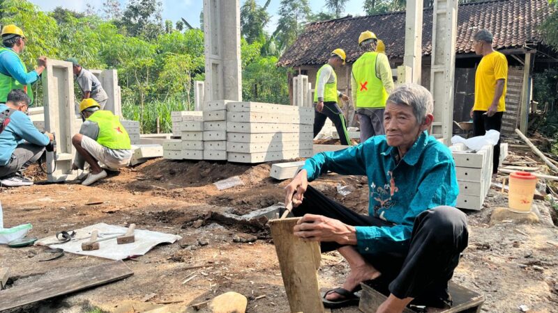 Bahagianya Wagiman dan Istri, Bantuan Rumah dari Gubernur Terealisasi – Pemerintah Provinsi Jawa Tengah