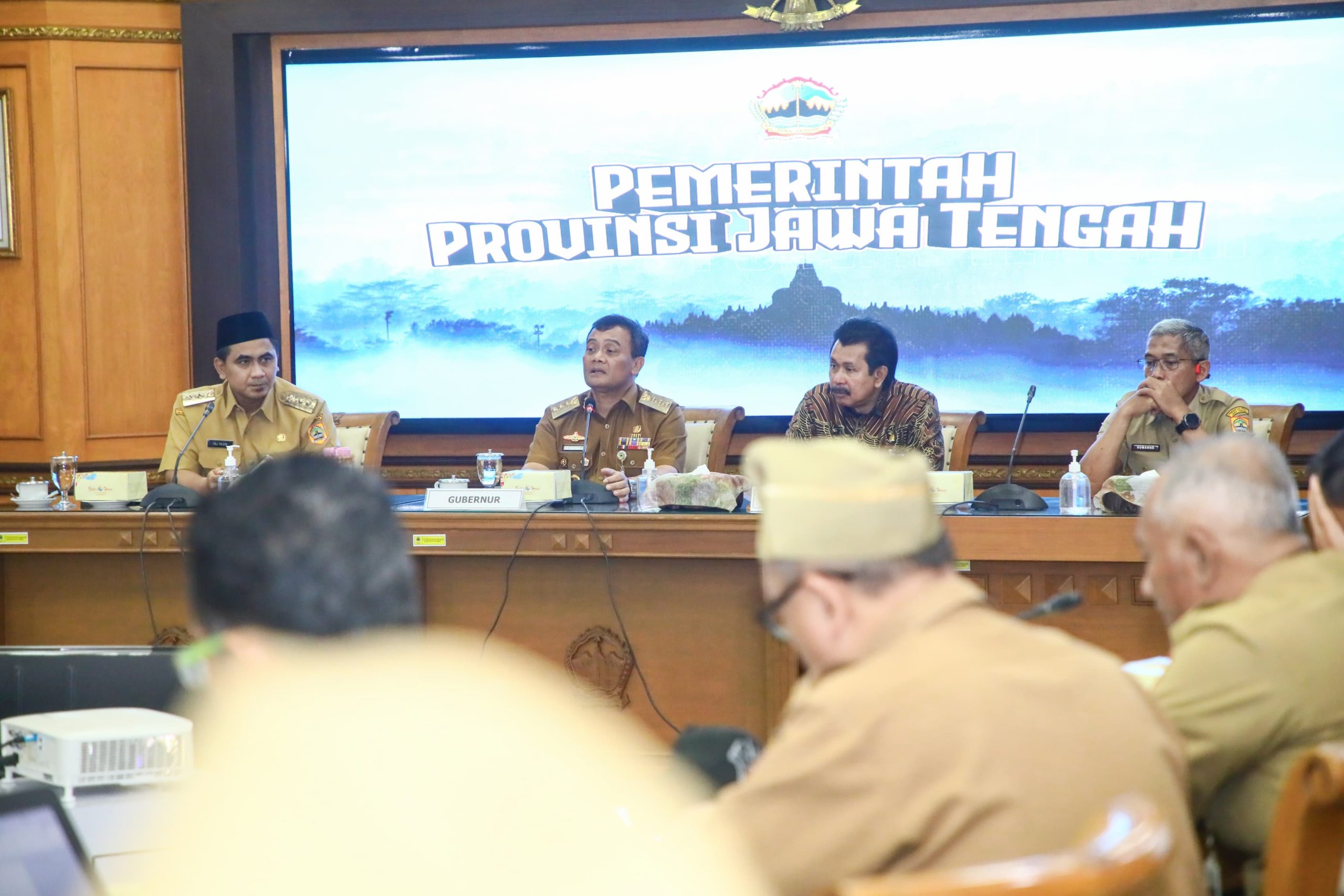Kumpulkan Kepala Daerah dan Stakeholder, Ahmad Luthfi Ajak Gotong Royong Atasi Banjir dan Rob – Pemerintah Provinsi Jawa Tengah