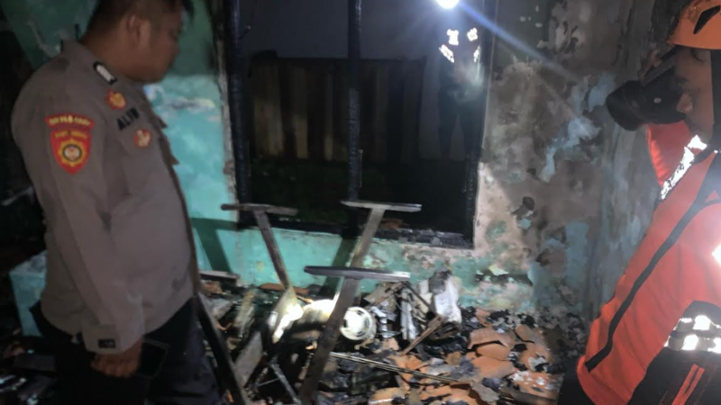 Sebuah Warung dan Rumah di Kedungwuni Pekalongan Terbakar, Kebocoran Gas Diduga Jadi Penyebab
