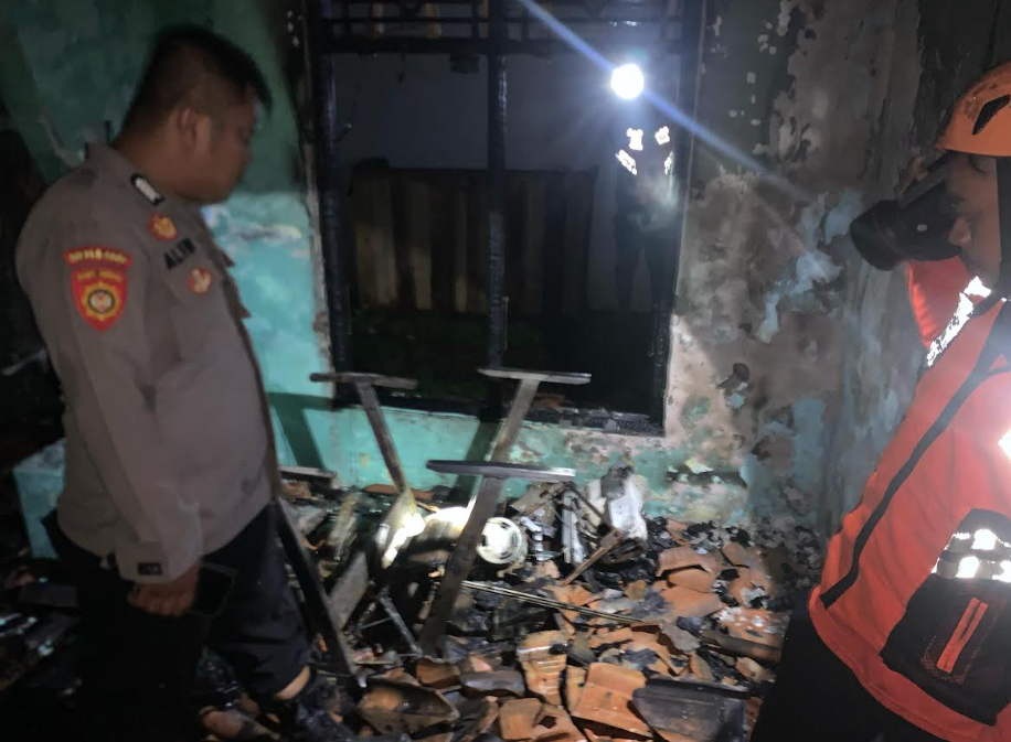 Sebuah Warung dan Rumah di Kedungwuni Pekalongan Terbakar, Kebocoran Gas Diduga Jadi Penyebab