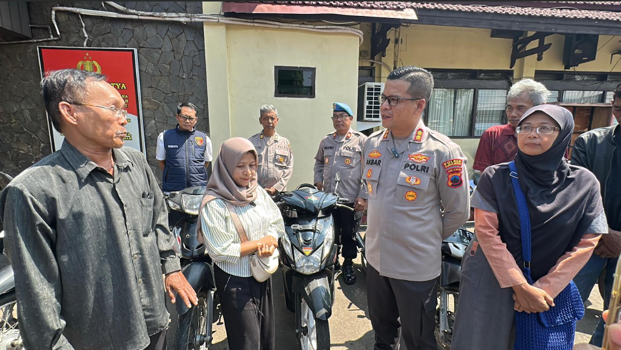 Kapolres Purbalingga Serahkan Kembali Sepeda Motor Hilang kepada Pemiliknya