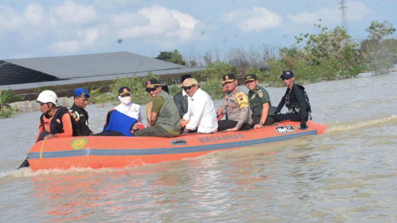 Kodam IV/Diponegoro, BNPB dan Forkopimda Kompak Bantu Korban Banjir Jepara