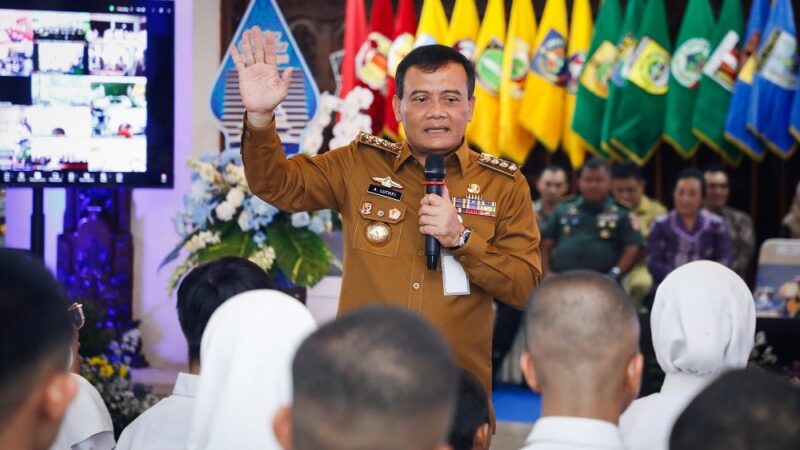 Laporkan Jika Ada Pungutan di Sekolah SMA