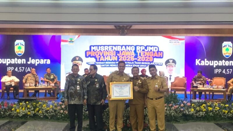 Raih Penghargaan dari KemenPANRB, Bupati Jepara Pastikan Pelayanan Publik Semakin Prima