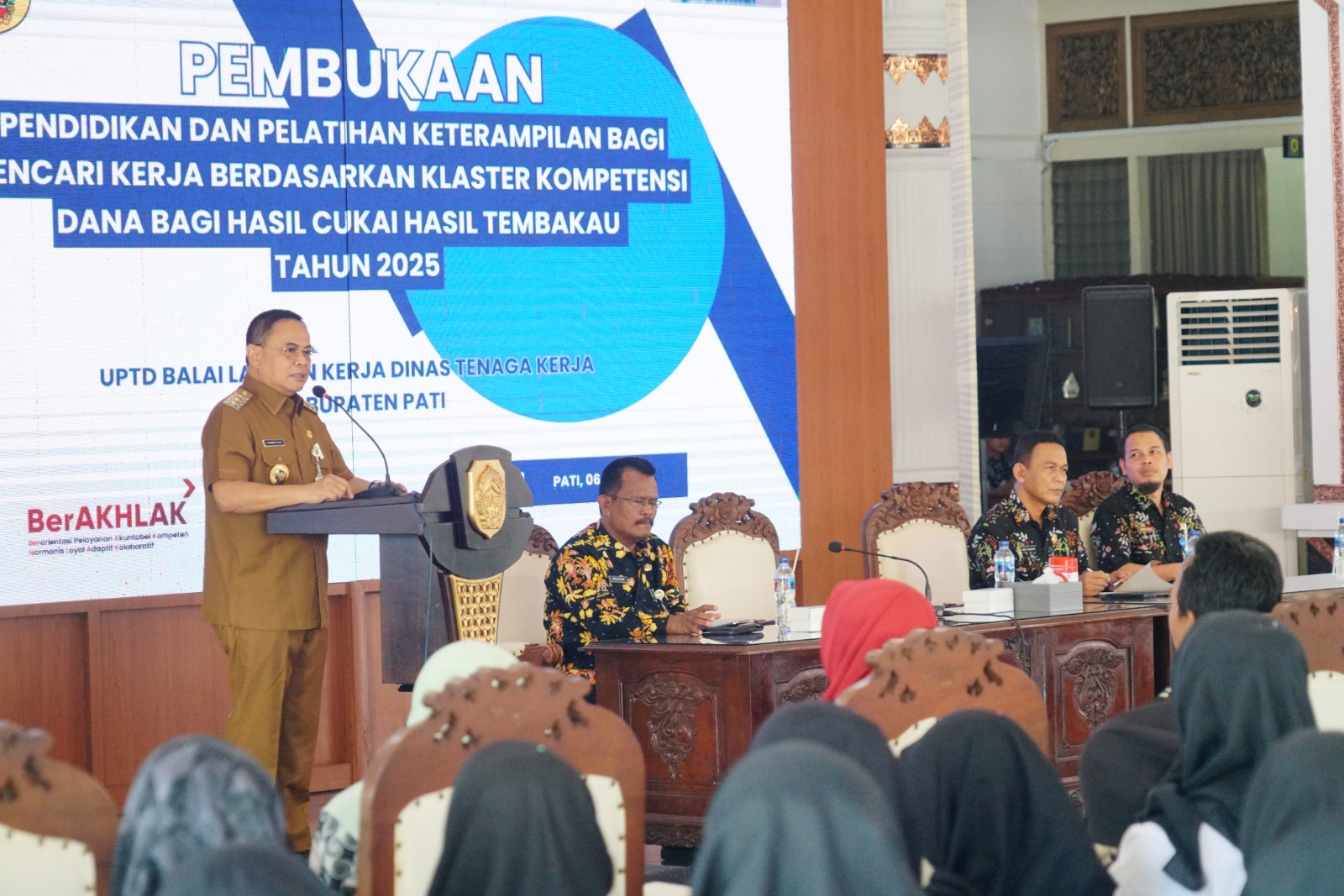 Tingkatkan Keterampilan, Pemkab Pati Gelar Pelatihan dari DBHCHT – Pemerintah Provinsi Jawa Tengah