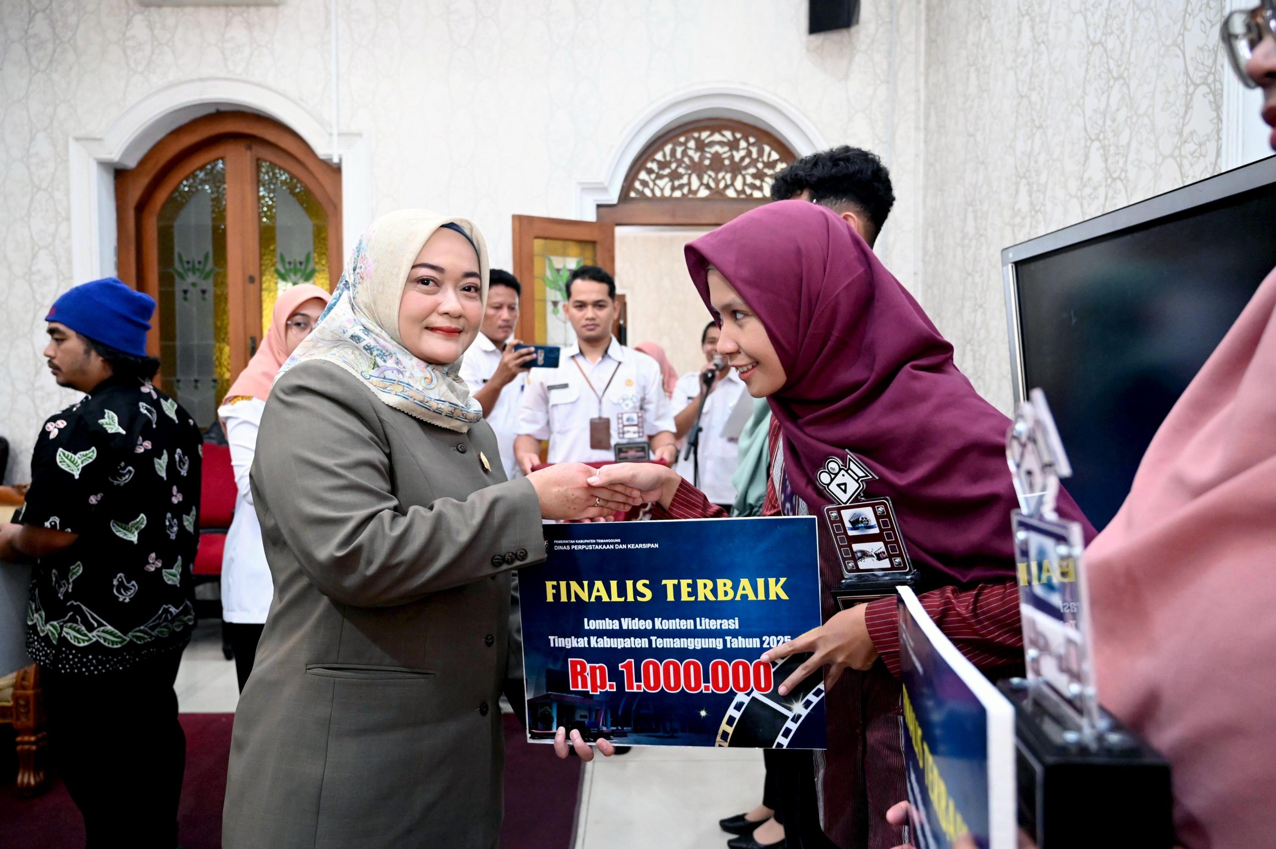 Dongkrak Minat Baca, Bupati Temanggung Dorong Wisata Literasi – Pemerintah Provinsi Jawa Tengah