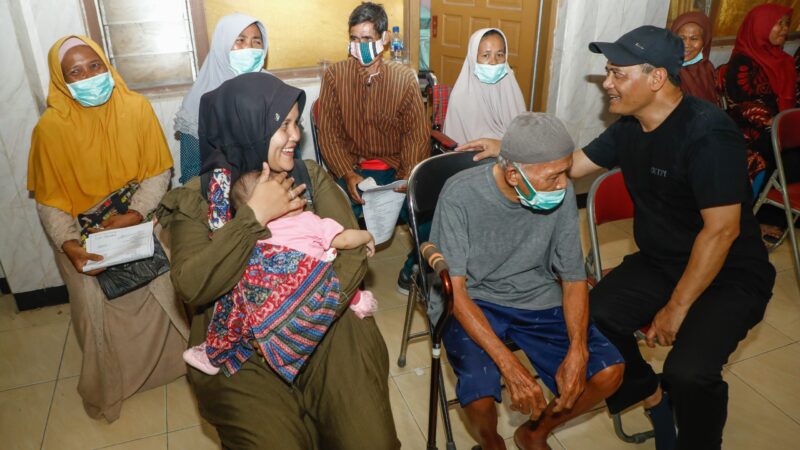 Keliling Brebes, Ahmad Luthfi Cek Layanan Speling Hingga Salurkan Bantuan Keuangan  – Pemerintah Provinsi Jawa Tengah