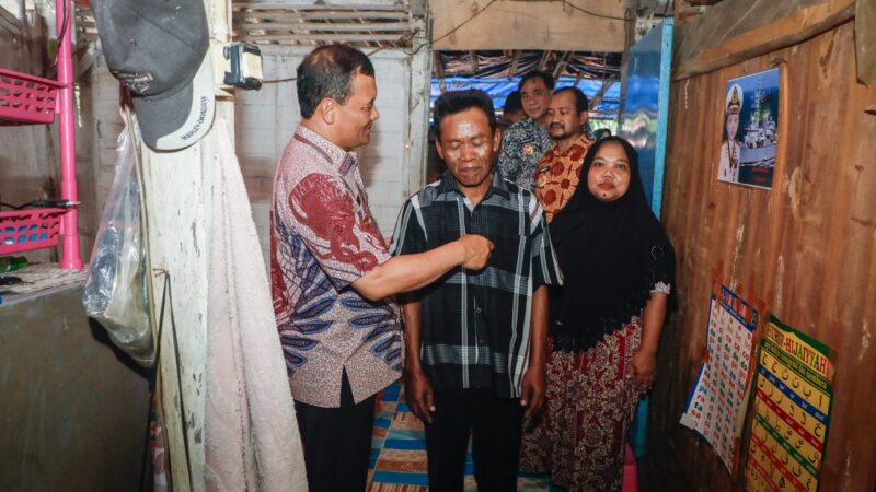 Tangis Bahagia Dasuki Kala Rumahnya Hendak Diperbaiki Ahmad Luthfi – Pemerintah Provinsi Jawa Tengah
