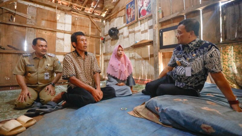 Dikunjungi Ahmad Luthfi, Rumah Sunoto dan Sofiyati Segera Diperbaiki  – Pemerintah Provinsi Jawa Tengah