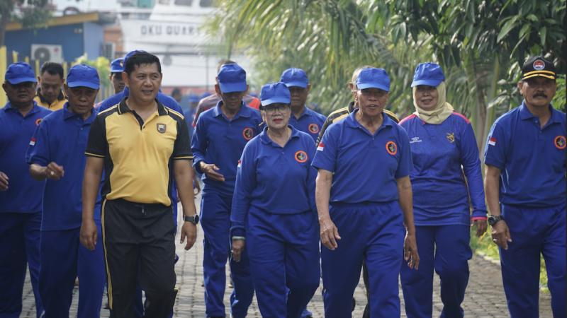 Sambut Hari Bhayangkara Ke-79, Ditpolairud Polda Jateng Olahraga Bersama Purnawirawan Polairud dan Ditsamapta