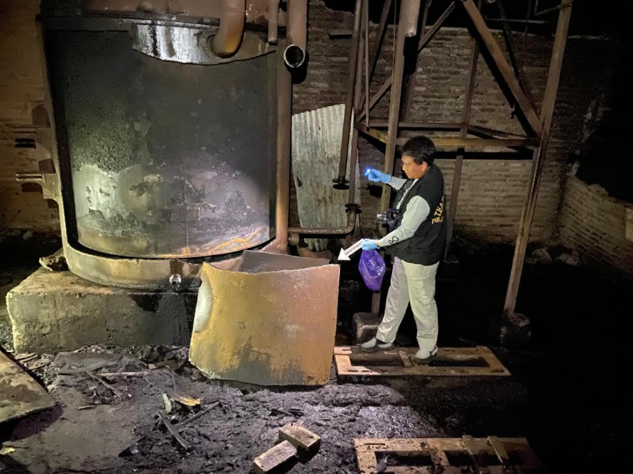 Pabrik Triplek PT. Kayu Alam Lestari di Pekalongan Terbakar