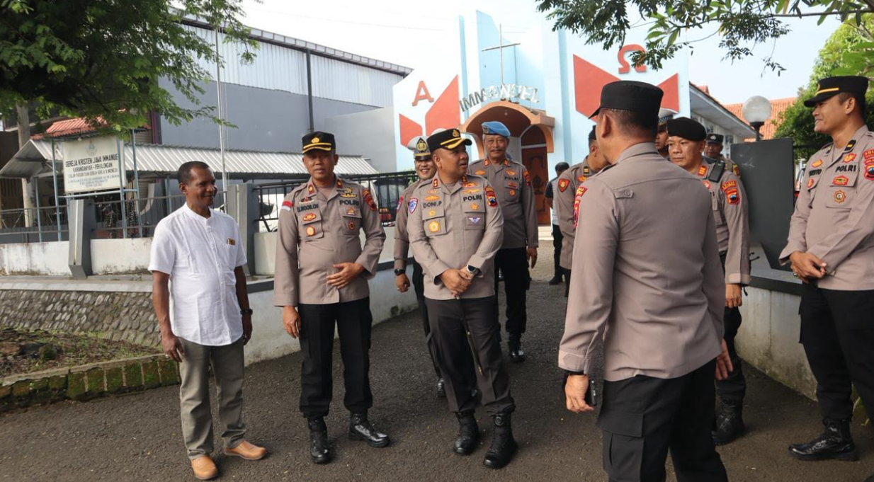 Demi Ketertiban dan Rasa Aman, Kapolres Pekalongan Beserta PJU Turun Langsung Pastikan Keamanan Kegiatan Gereja