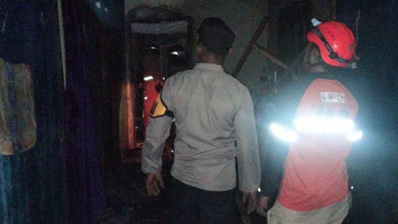 Diduga Karena Lapar, Pemilik Rumah di Pekalongan Ngamuk dan Bakar Ruang Dapur Miliknya