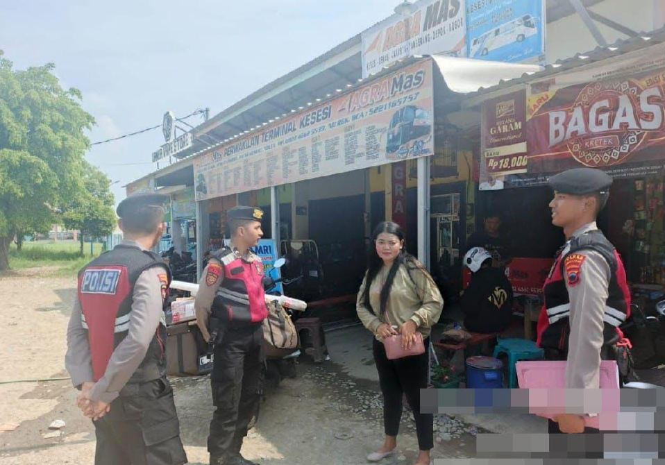 Ngobrol Bareng Warga, Polisi di Pekalongan Ajak Warga Jaga Kamtibmas yang Kondusif