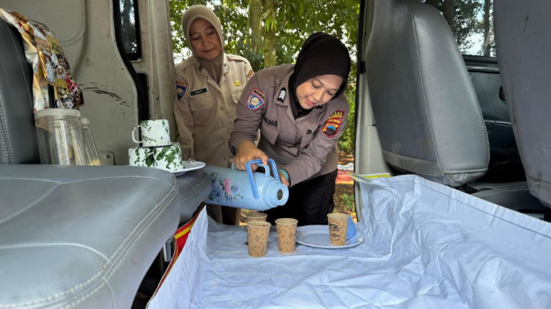 Ngopi On The Spot, Kasat Binmas Polres Pekalongan Sampaikan Hal Ini Kepada Warga