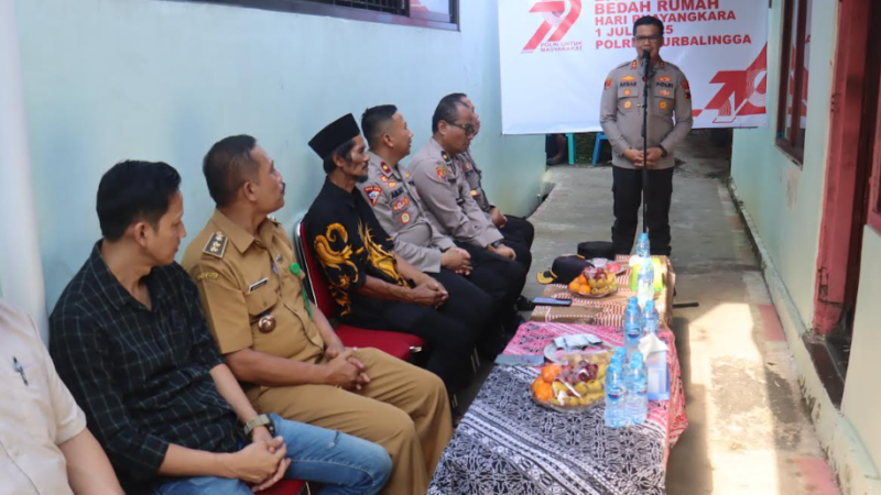 Polres Purbalingga Gelar Bakti Sosial Bedah Rumah Hari Bhayangkara Ke 79