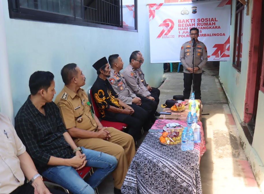 Polres Purbalingga Gelar Bakti Sosial Bedah Rumah Hari Bhayangkara Ke 79