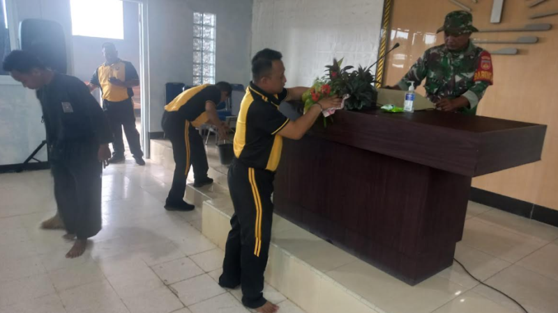 Polsek Sragi Gelar Bakti Religi di Gereja Kerasulan Baru Desa Purwodadi