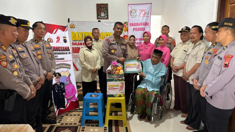Polres Pekalongan Gelar Anjangsana dan Baksos untuk Purnawirawan dan Warakawuri dalam Rangka Hari Bhayangkara Ke-79