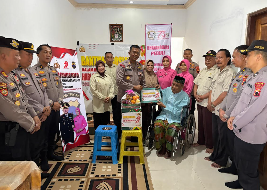 Polres Pekalongan Gelar Anjangsana dan Baksos untuk Purnawirawan dan Warakawuri dalam Rangka Hari Bhayangkara Ke-79
