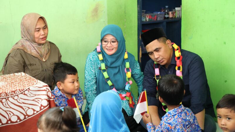 Momen Gus Yasin Mendongeng di Hadapan Siswa PAUD dan TK – Pemerintah Provinsi Jawa Tengah