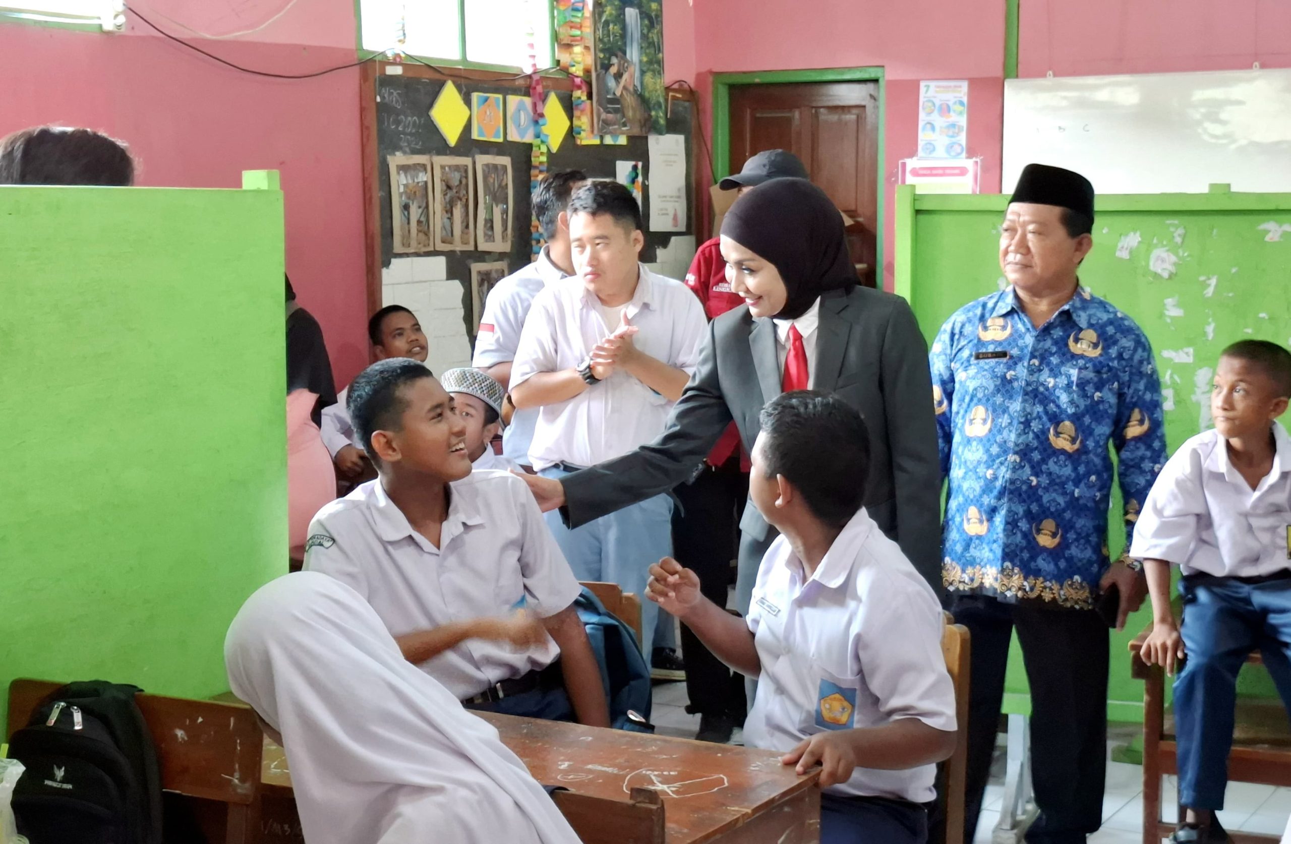 SLB Swadaya Kendal Terima Bantuan CSR – Pemerintah Provinsi Jawa Tengah