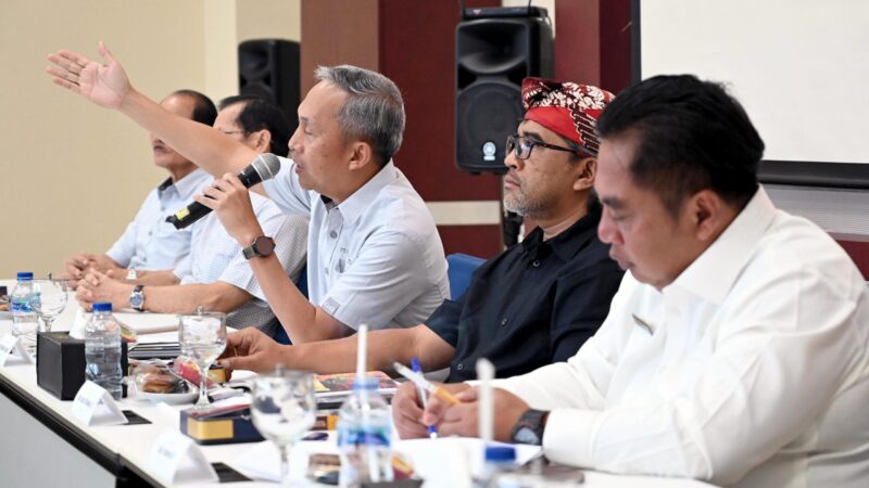 Kunjungi Gudang Garam, Agus Gondrong Perjuangkan Serapan Tembakau Petani – Pemerintah Provinsi Jawa Tengah
