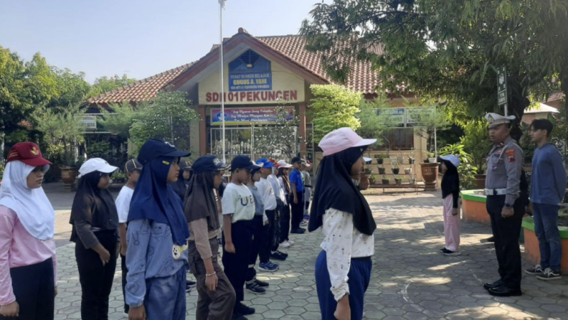 Satlantas Polres Pekalongan Dampingi Pelatihan Polisi Cilik di SD Negeri 1 Pekuncen Wiradesa