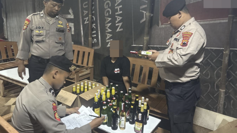 138 Botol Miras Diamankan Polisi dalam Kegiatan Cipta Kondisi yang Digelar Polres Pekalongan