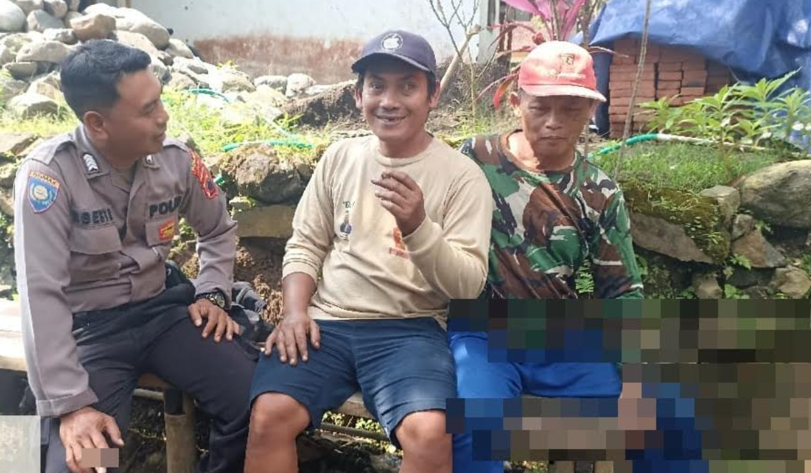 Bhabinkamtibmas Polsek Lebakbarang Patroli Dialogis, Berikan Himbauan Harkamtibmas