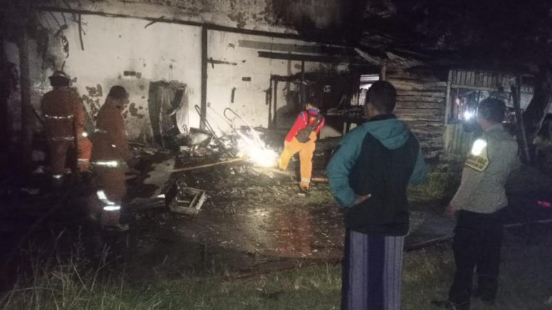 Sebuah Warung Makan di Pekalongan Terbakar, Pemilik Lupa Matikan Kompor