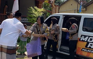 Polwan Polres Klaten Gelar Patroli “Estri Wigati” untuk Keamanan dan Kepedulian