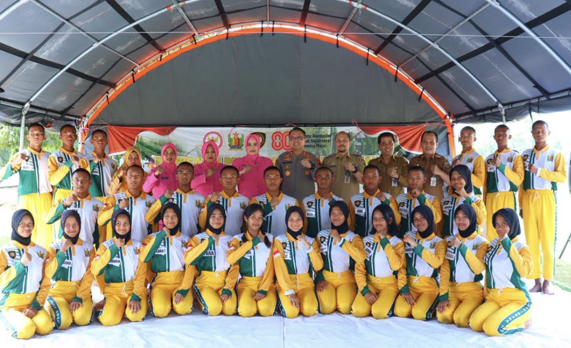 Berikan Pembekalan kepada Paskibraka Kabupaten Pekalongan, AKBP Rachmad Tekankan Disiplin dan Kerja Sama Tim
